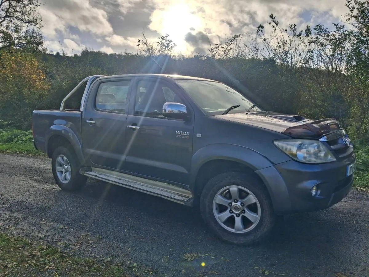 Toyota hilux - Image 1