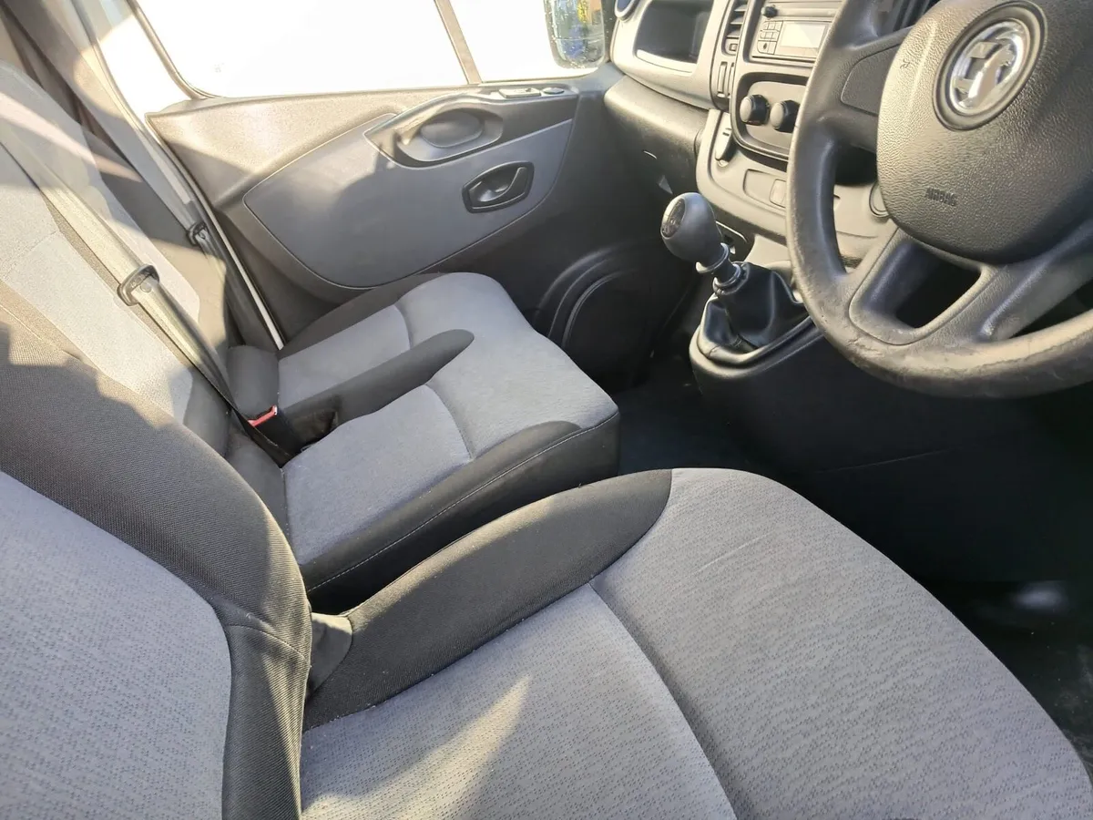 2015 Opel/Vauxhall Vivaro - Image 3