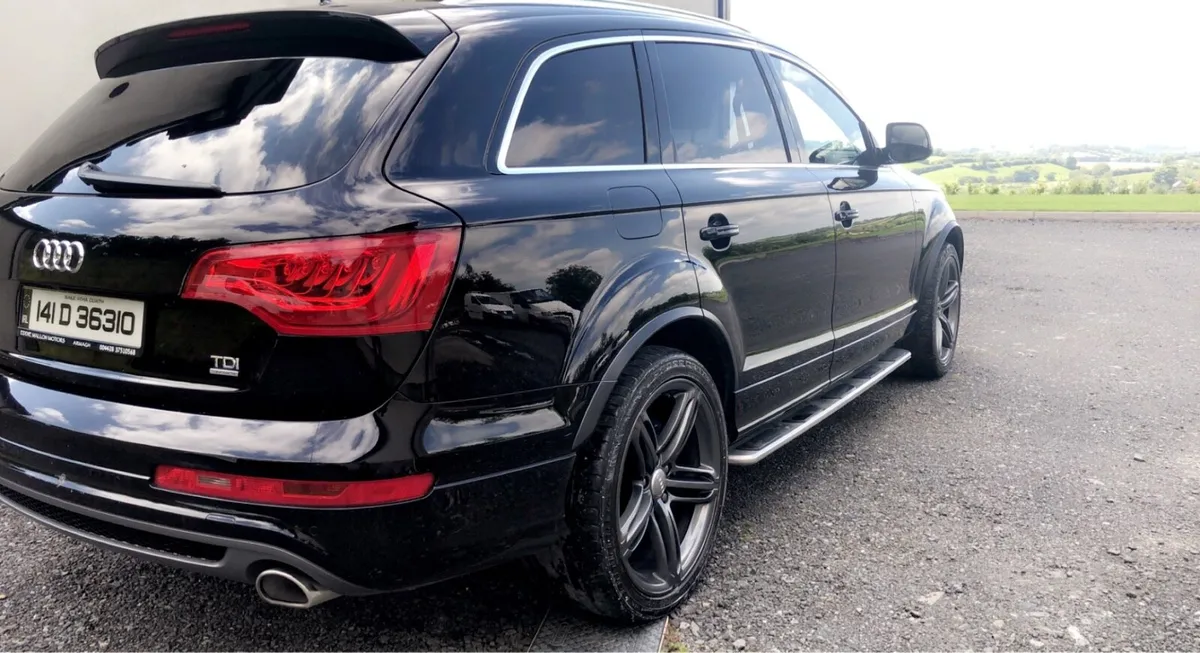 Audi Q7 crew cab. - Image 1