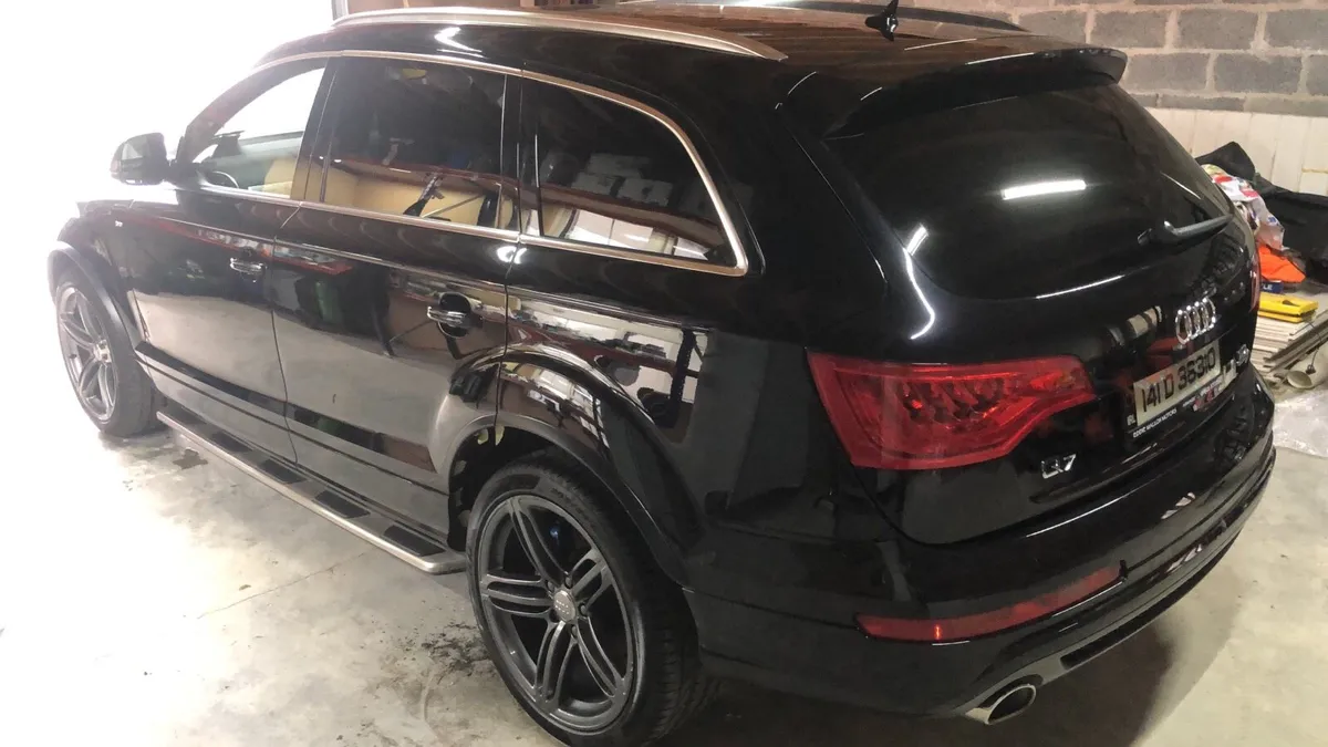 Audi Q7 crew cab. - Image 2