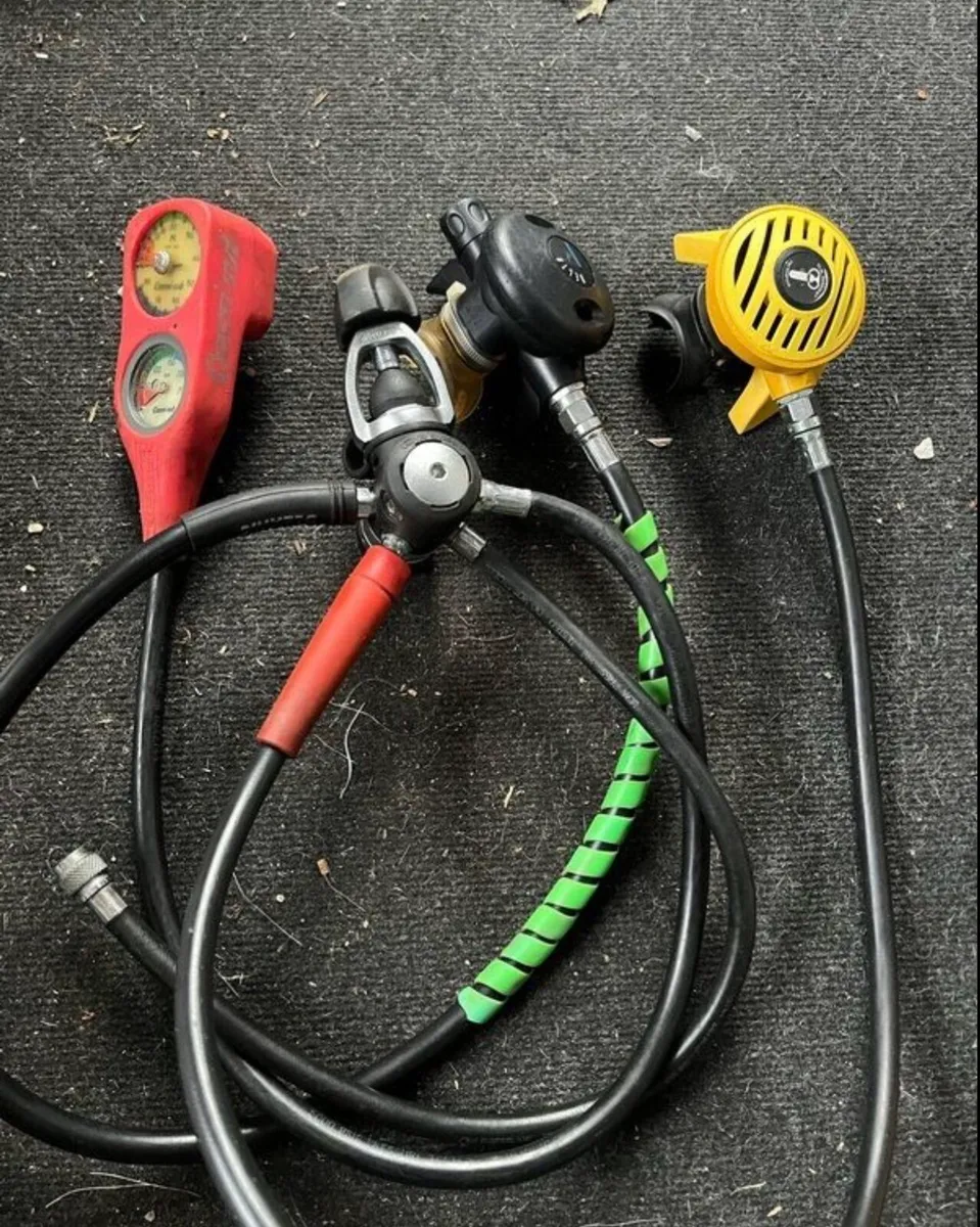 Scuba regulators - Image 1