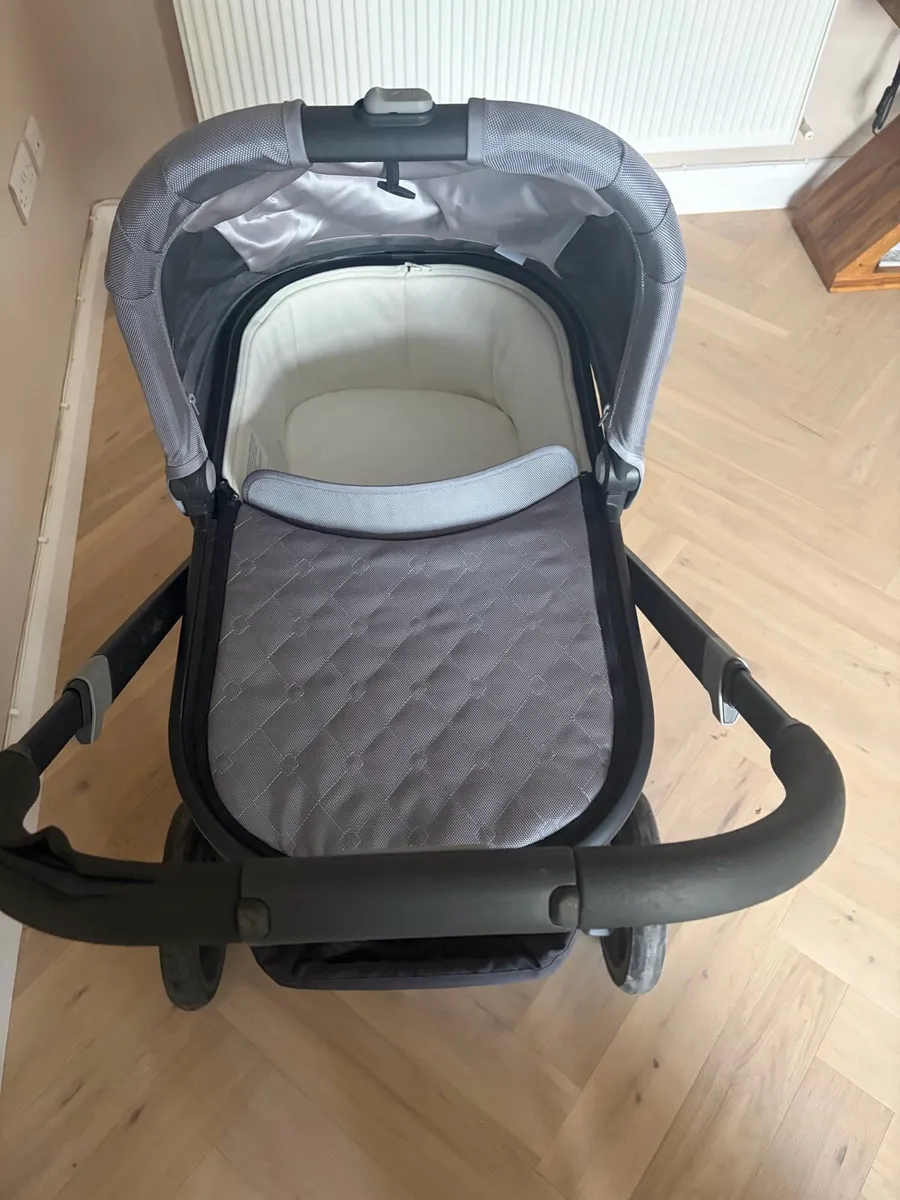 UPPAbaby Vista pushchair & carrycot - Image 2