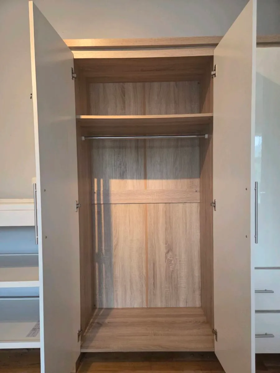 Wardrobe - Image 3