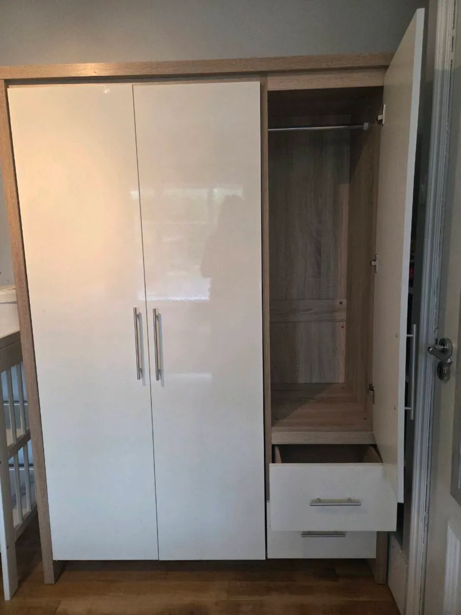 Wardrobe - Image 2