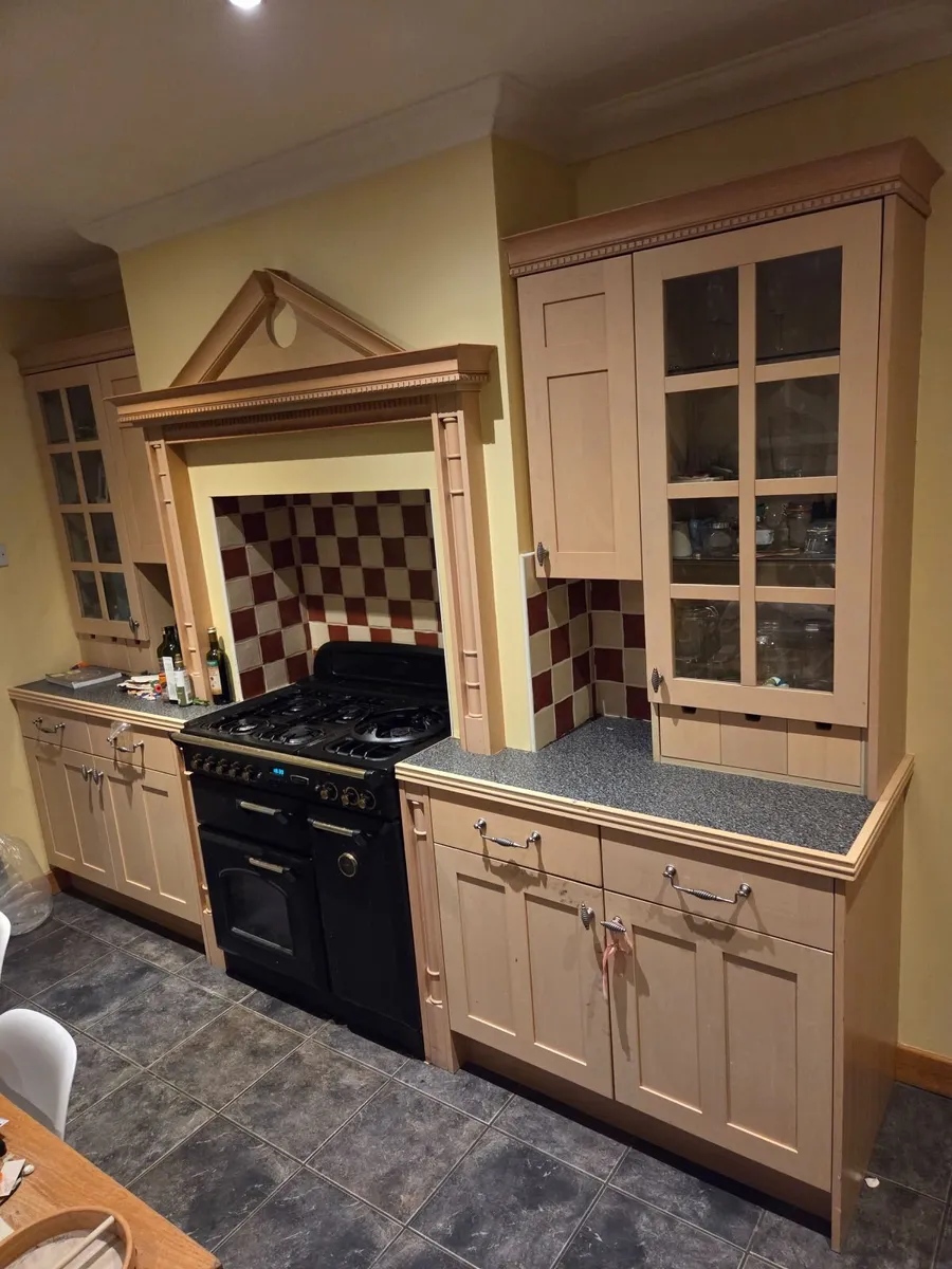 Applewood Kitchen - Image 2