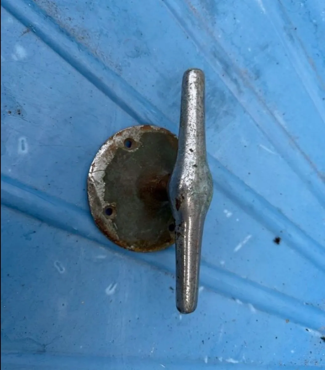 Antique marine cleat - Image 2