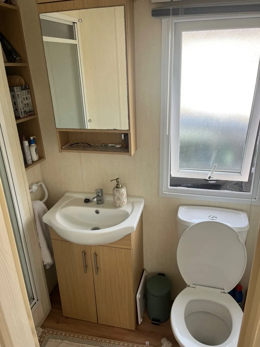 Mobile Home - Image 3