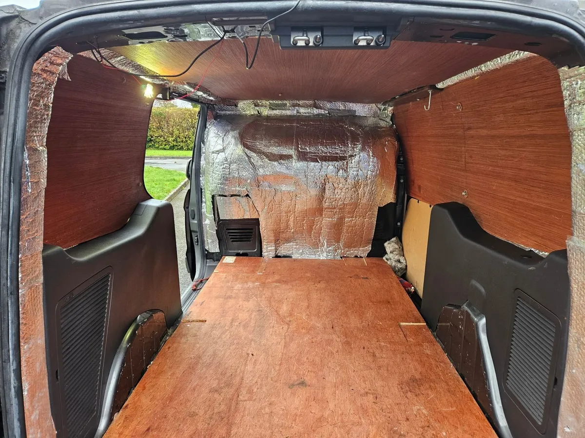 Ford Transit 2017 lwb 120ps - Image 2