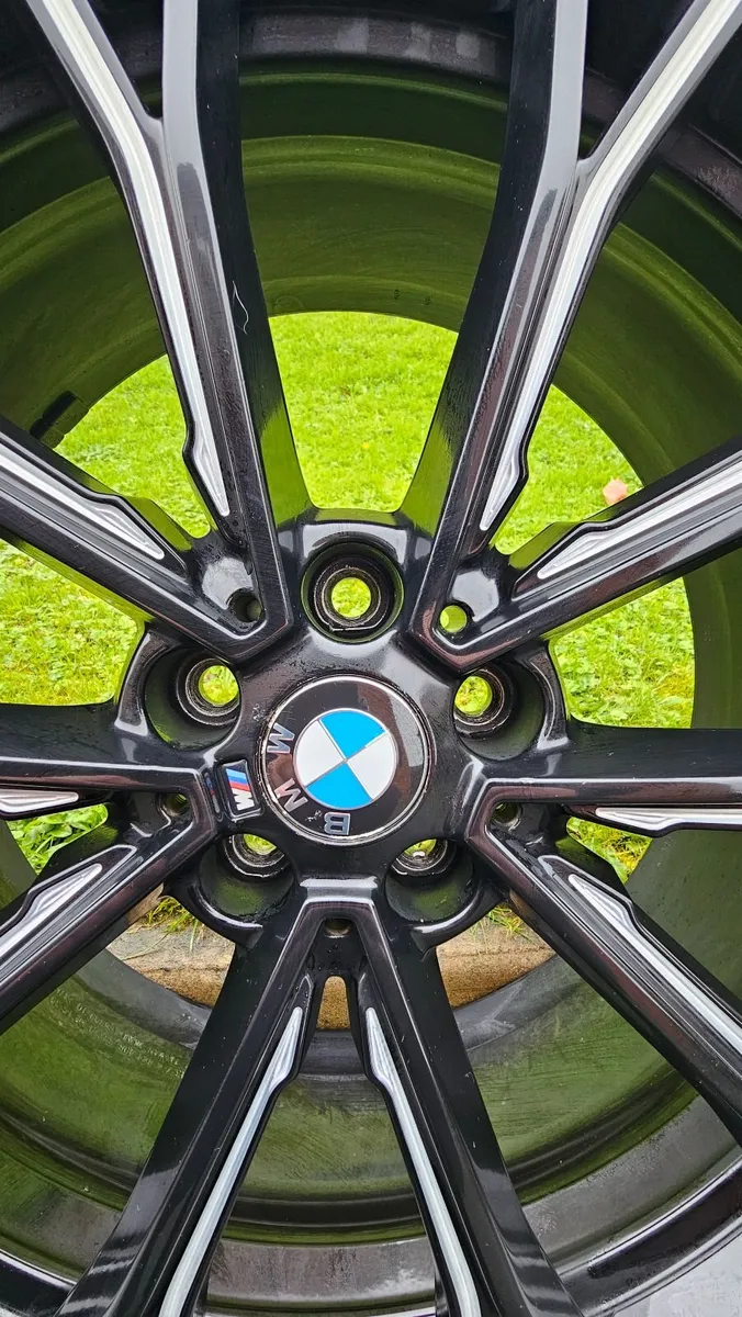 BMW G30 G31 669 M  Genuine Alloy wheels - Image 4