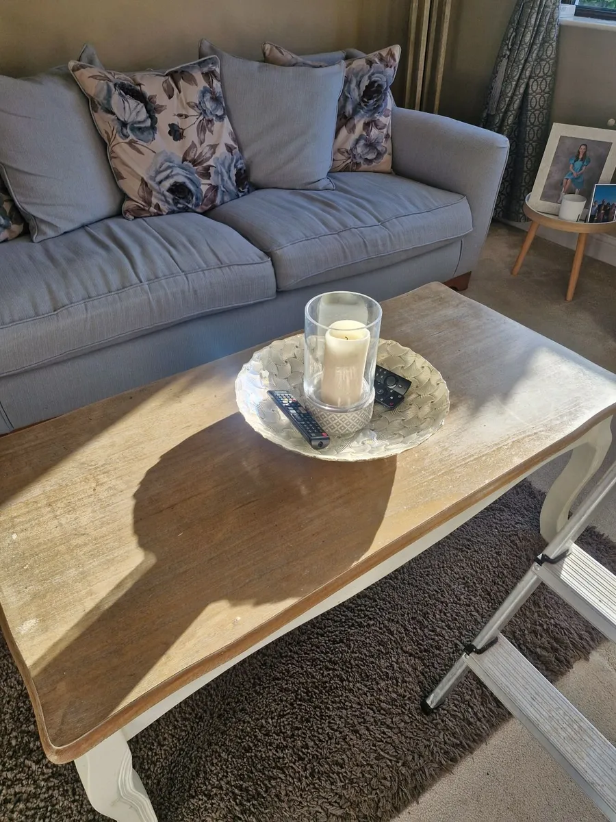 Coffee table - Image 1