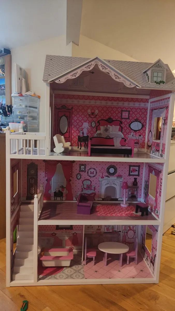 Dolls House - Image 1