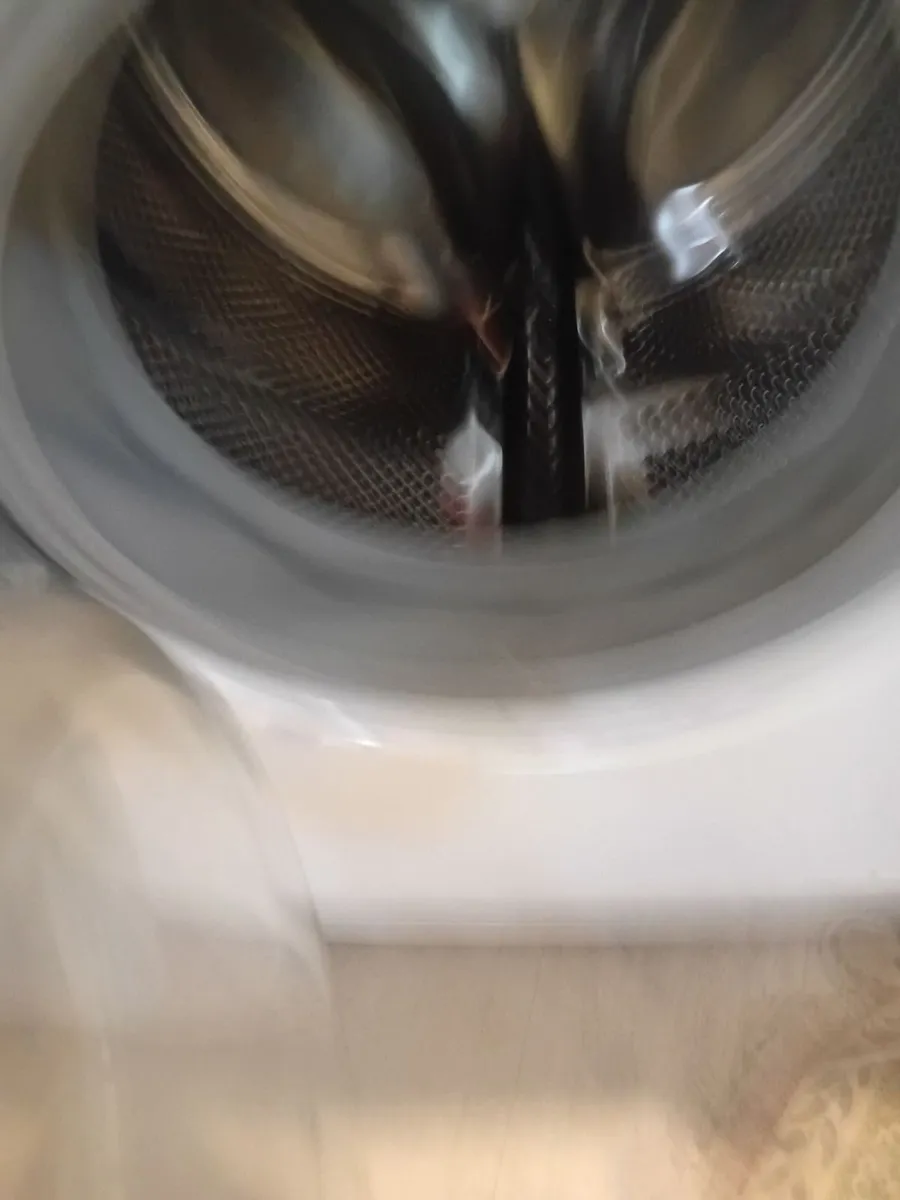 Washing machine - Image 1