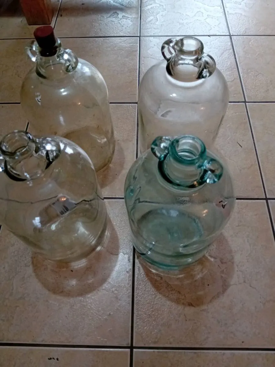 COLLECTABLES - Image 2