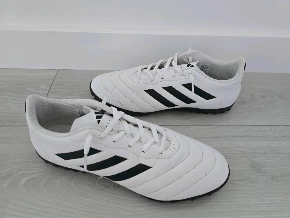 BRAND NEW ADIDAS FOOTBALL BOOTS – SIZE UK 12 / EU - Image 3