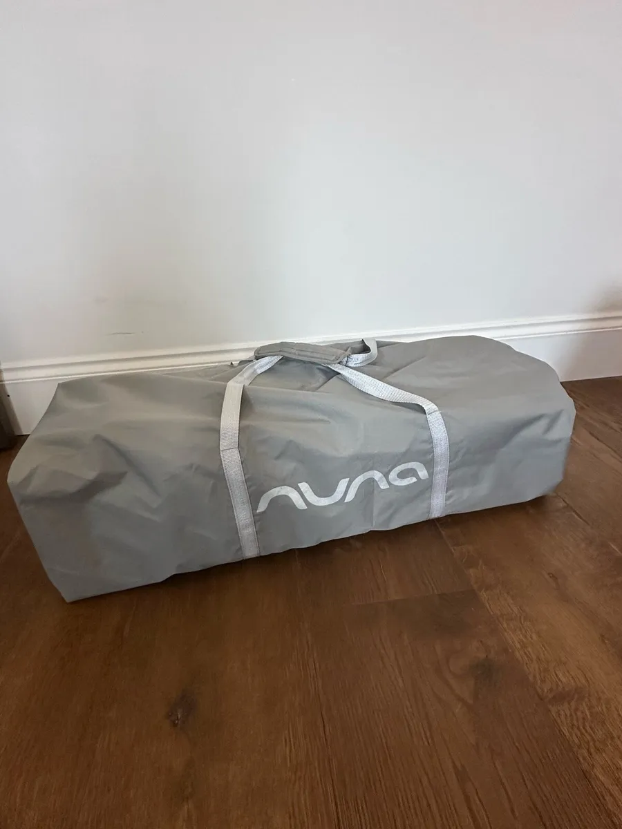 Nuna SENA Aire Travel Cot – Like New - Image 3