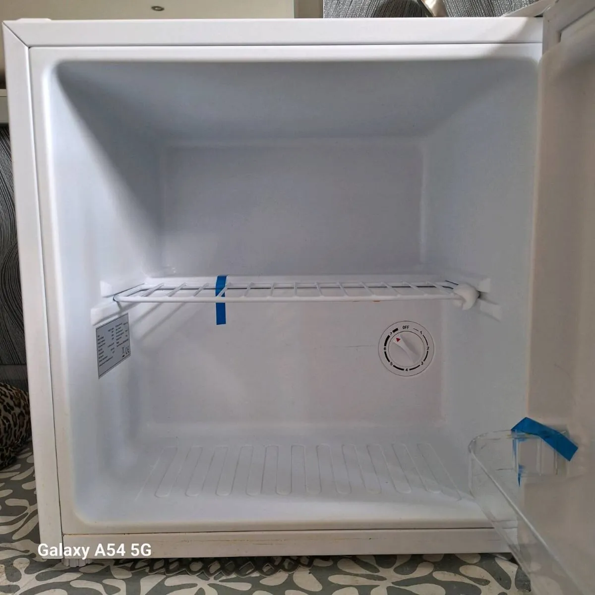 Table Top Fridge - Image 2