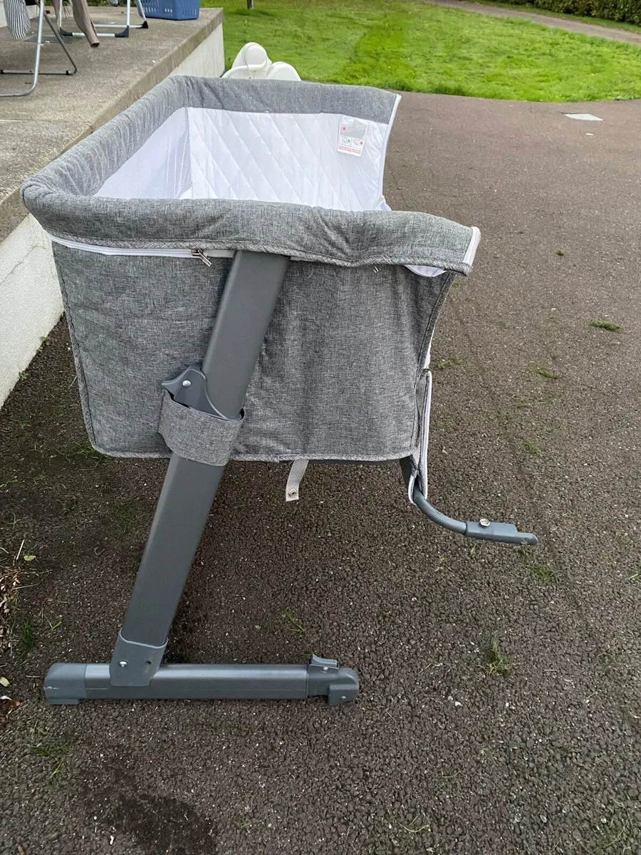 Graco Baby Swing + Babylo Cozi Sleeper Bedside Cri - Image 4
