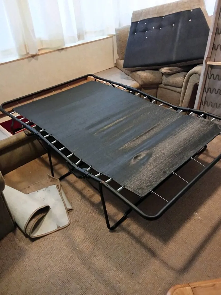 Bed - Image 3