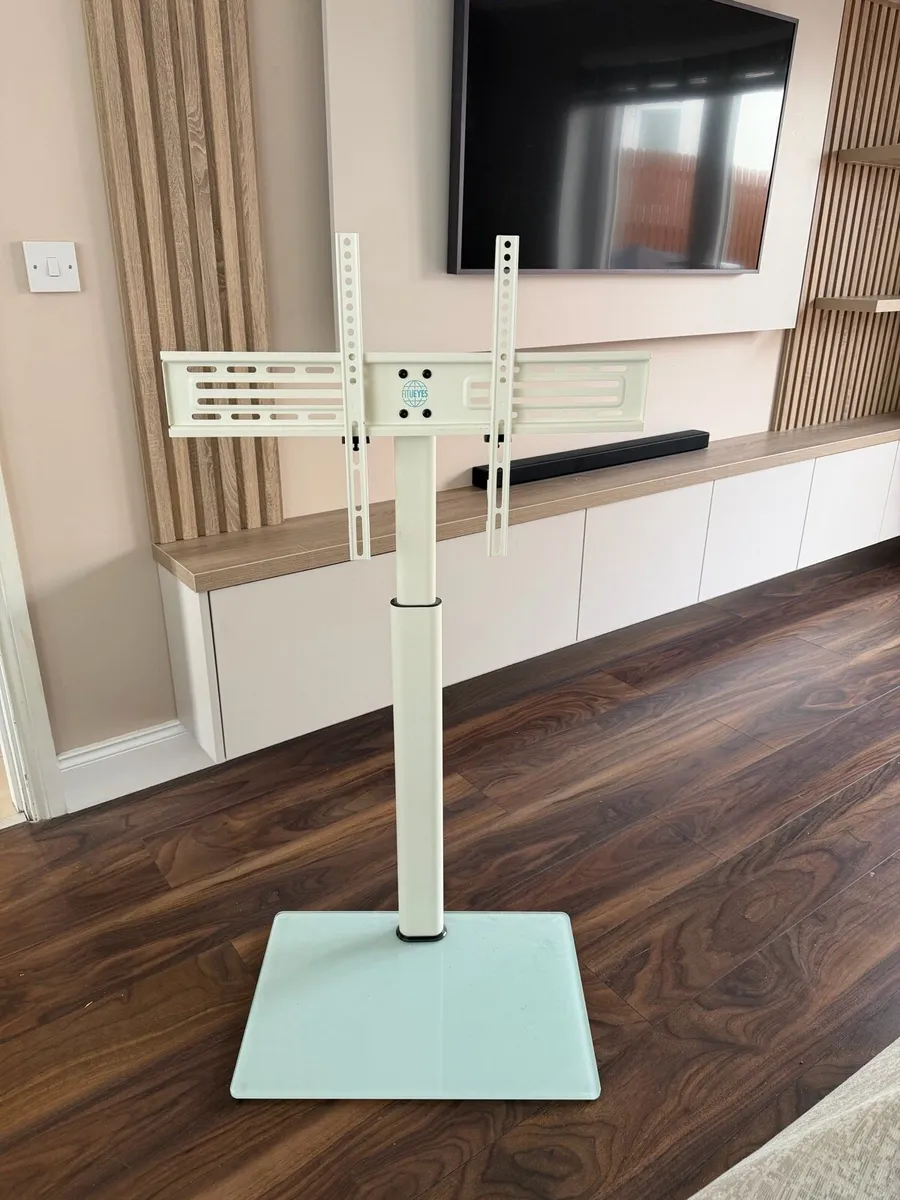 Tv stand - Image 1