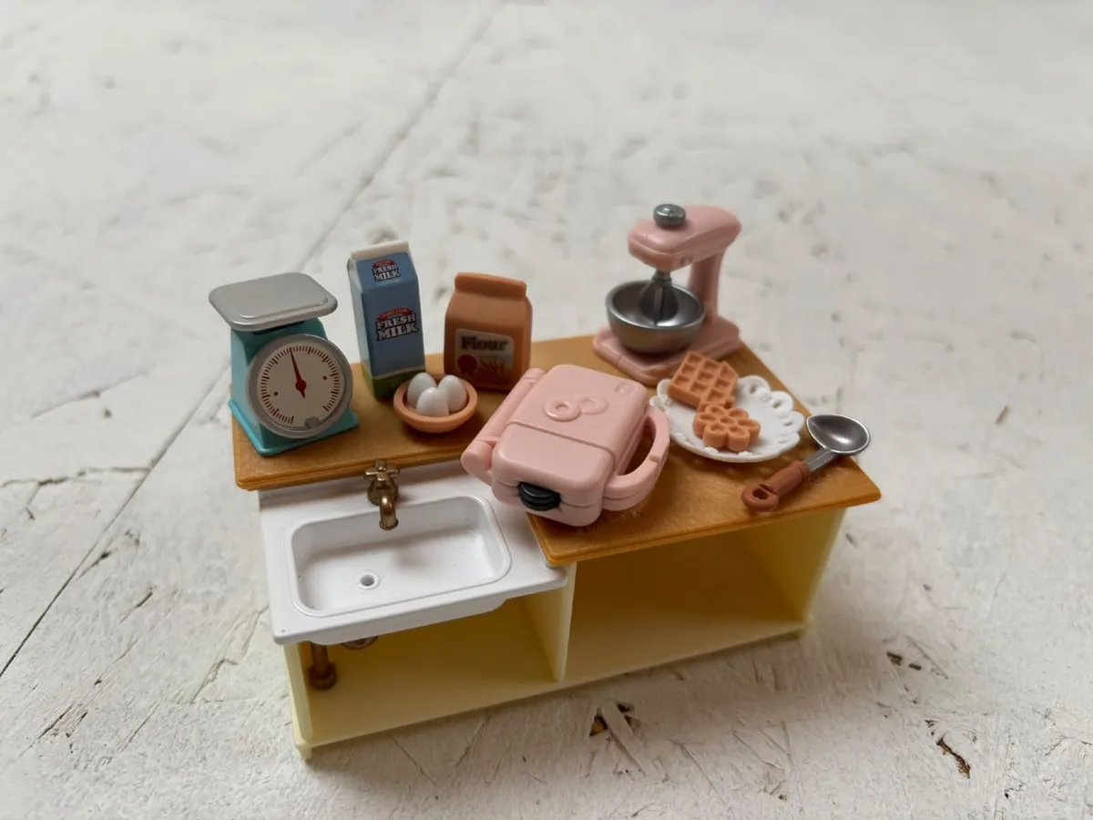 Sylvanian Family kitchen furniture - Image 1