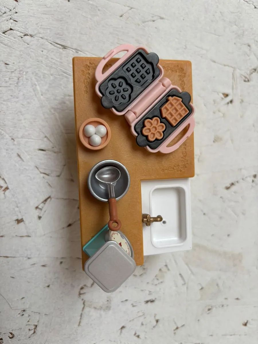 Sylvanian Family kitchen furniture - Image 2