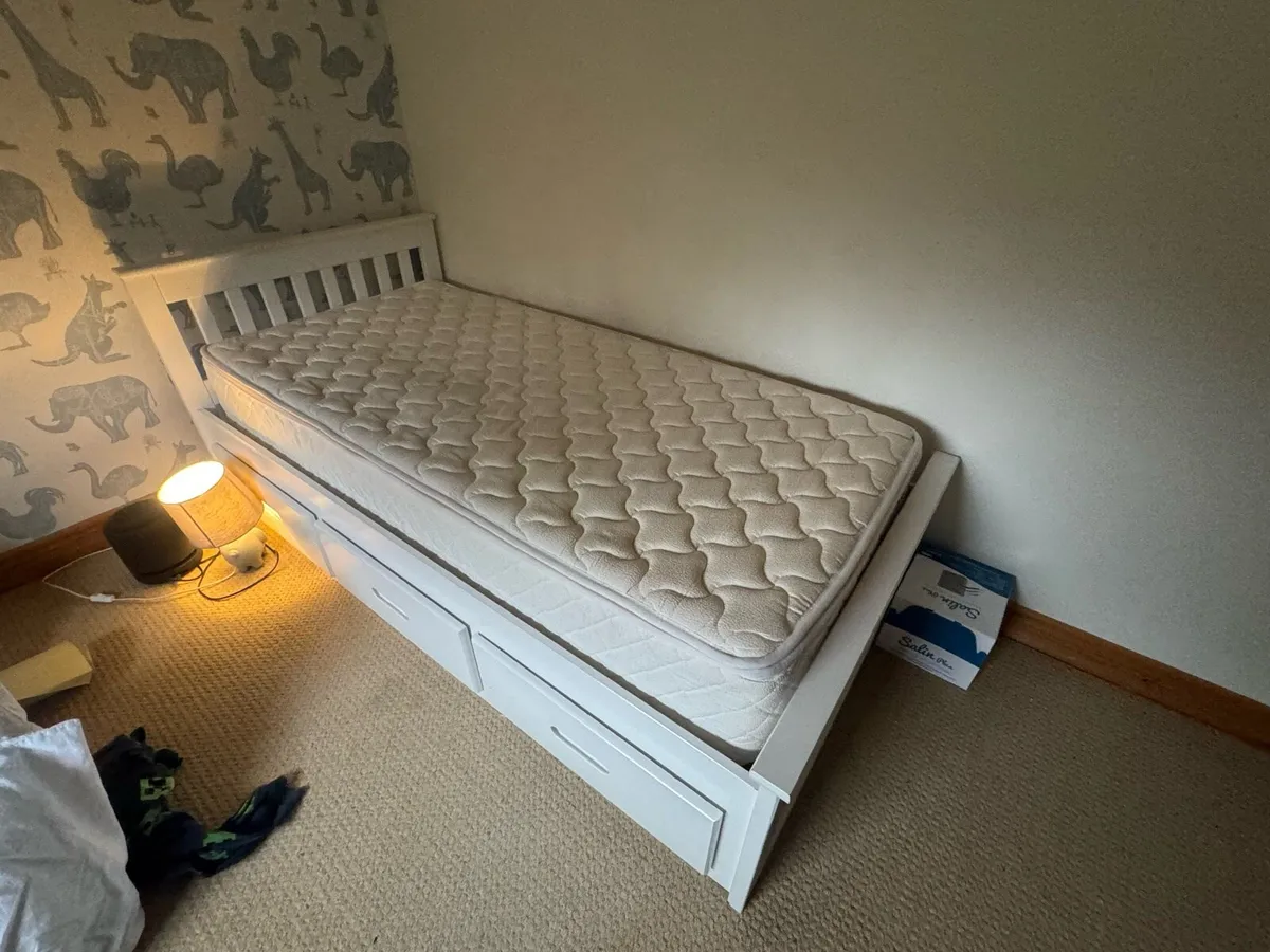 Single bed with mattress and under drawer storage - Image 1