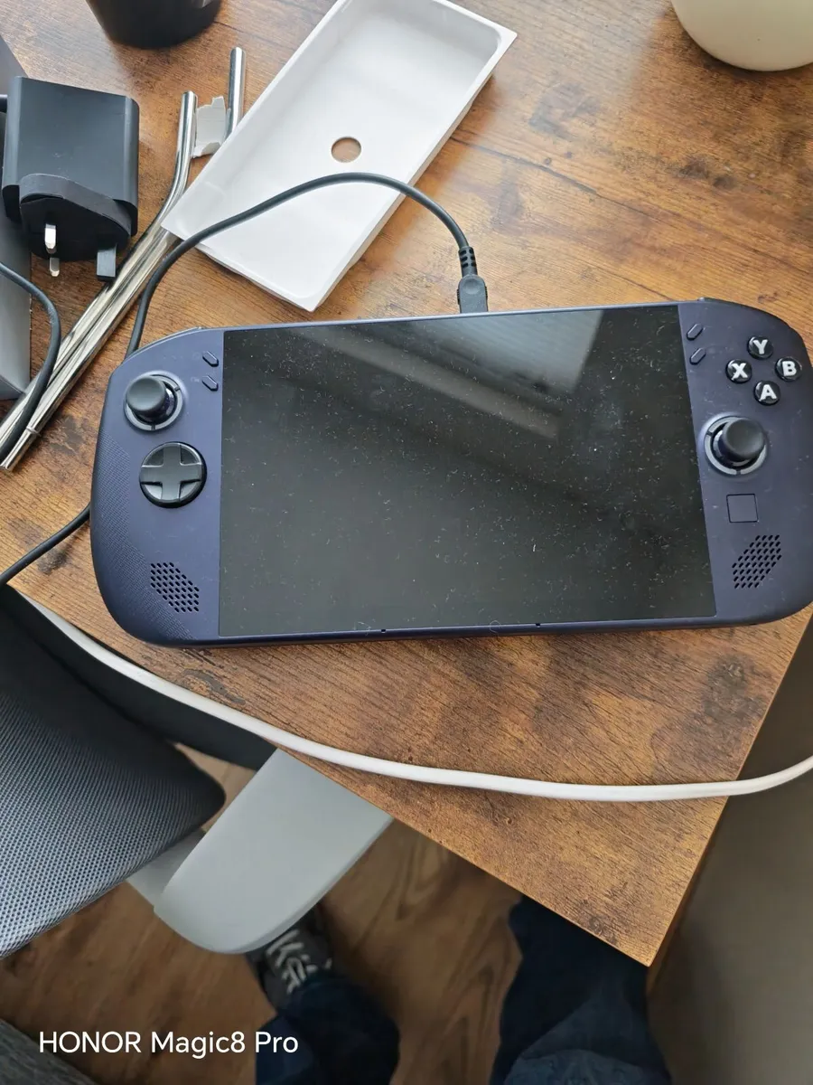 Game console - Image 2