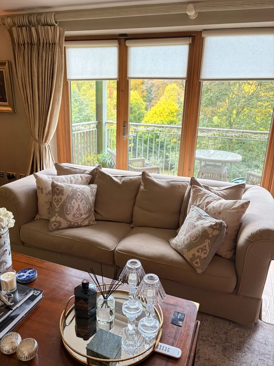 Chesterfield Sofa - Image 3