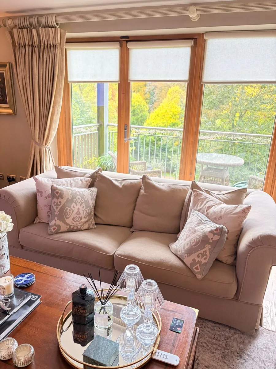 Chesterfield Sofa - Image 1