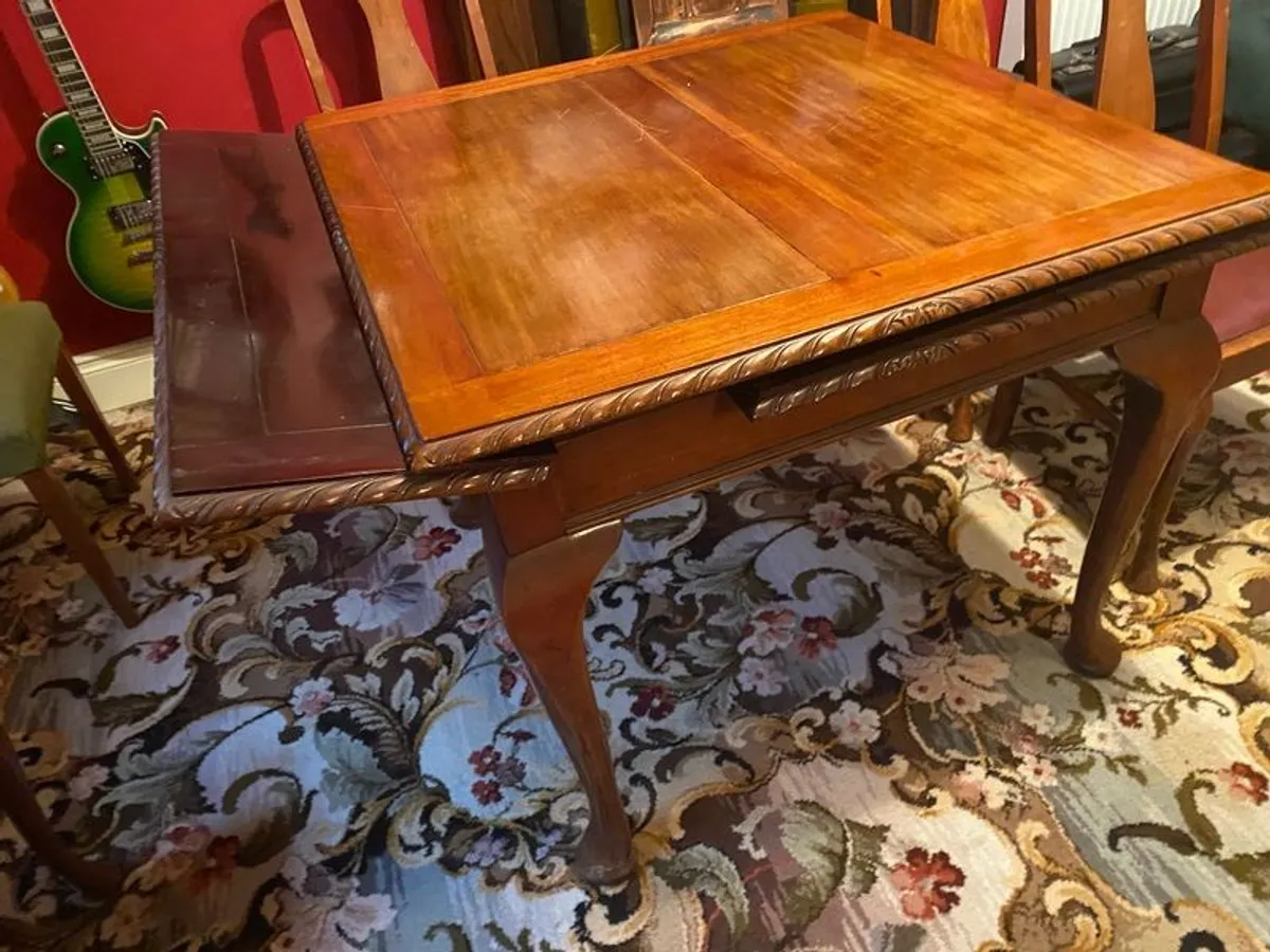 Vintage mahogany dining table - Image 1