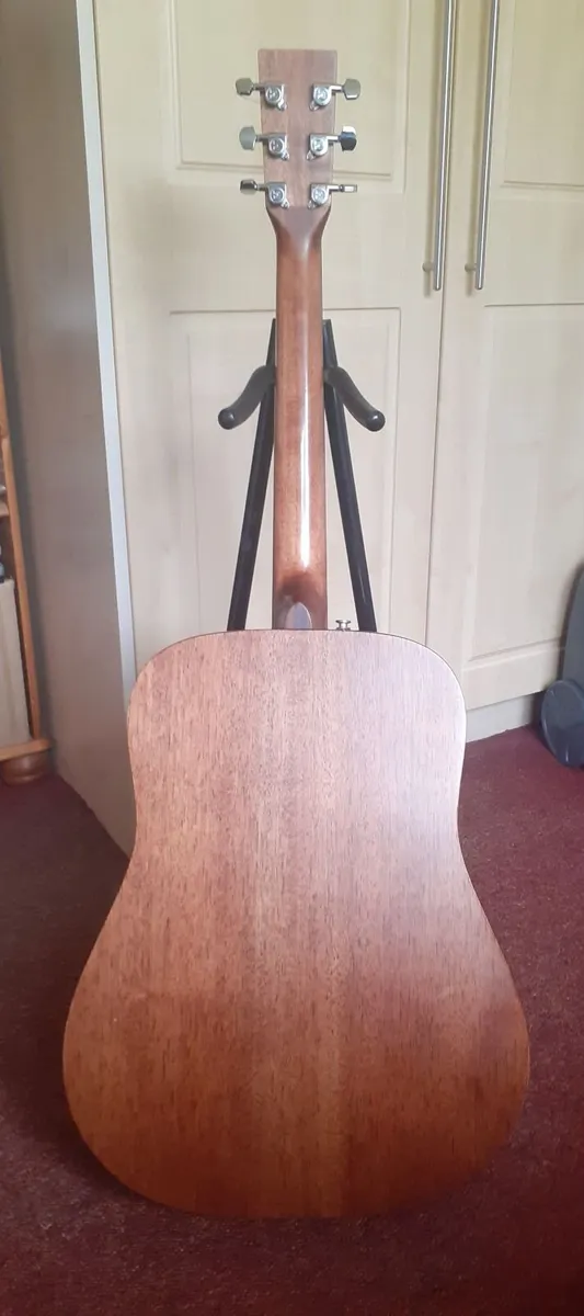 Acoustic guitar - Image 4
