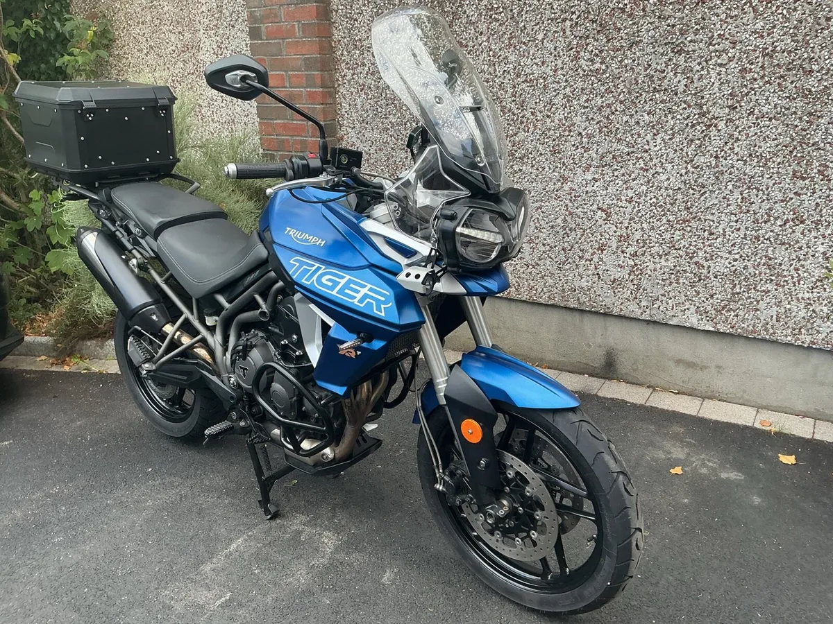 Triumph TIGER 800 XRT - Image 1