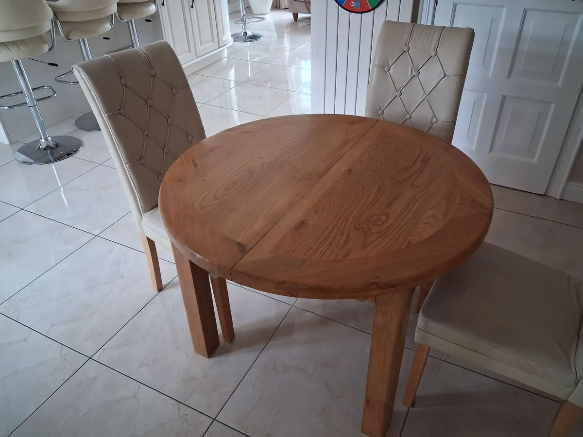 Kitchen Table and chairs - Image 2