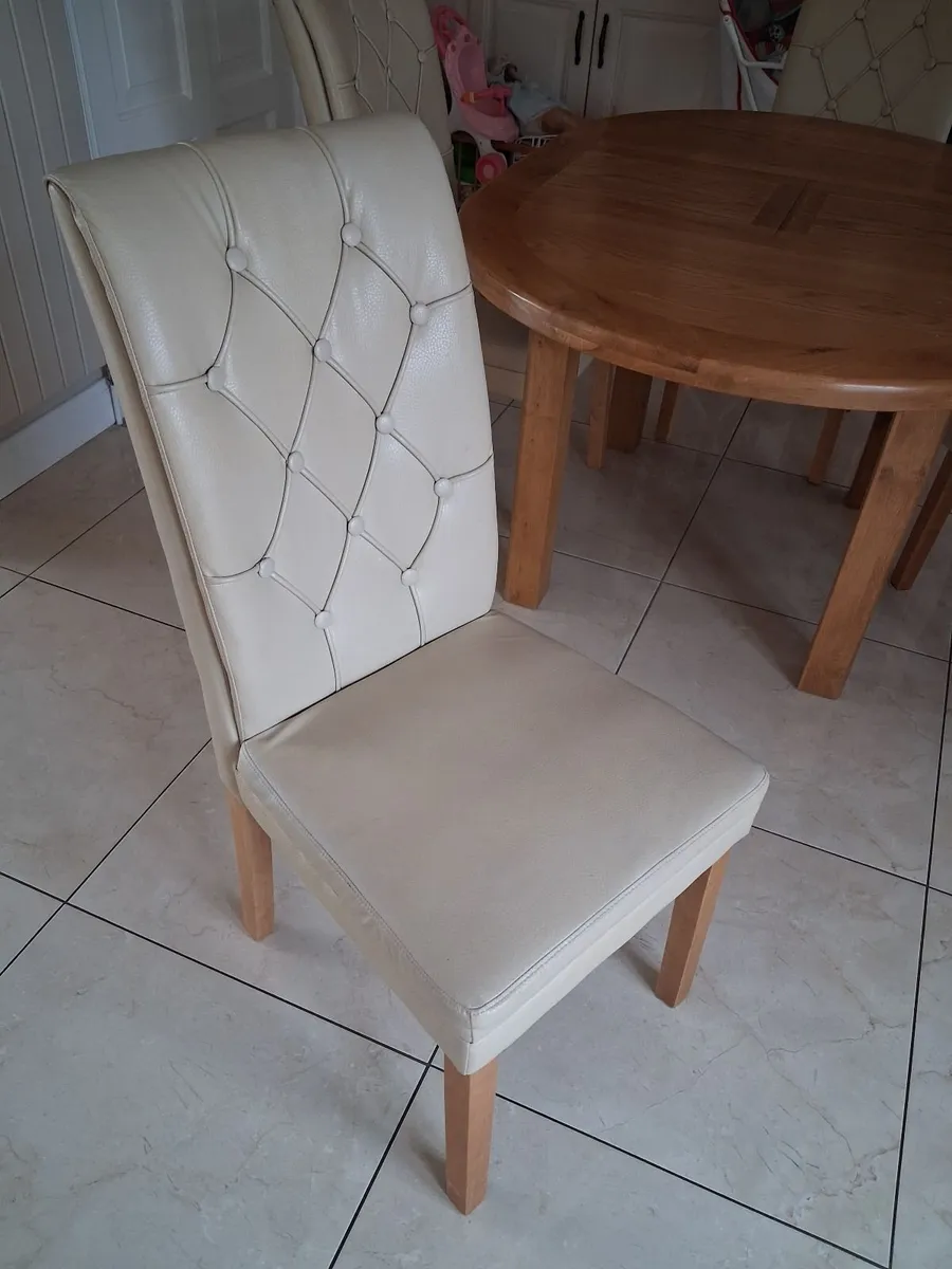 Kitchen Table and chairs - Image 3