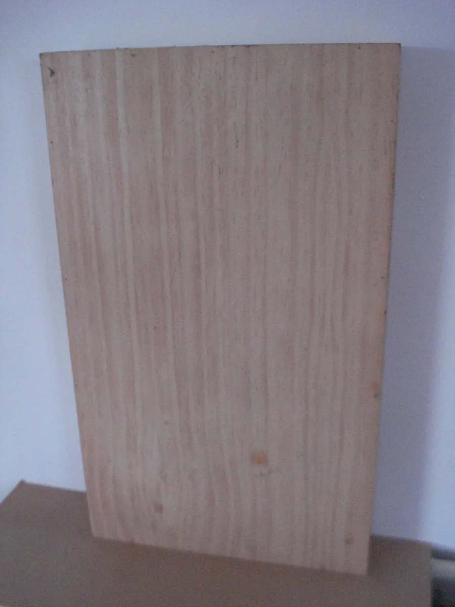 PLAIN LIGHT PLYWOOD WALL DISPLAY OPEN  CABINET. - Image 3