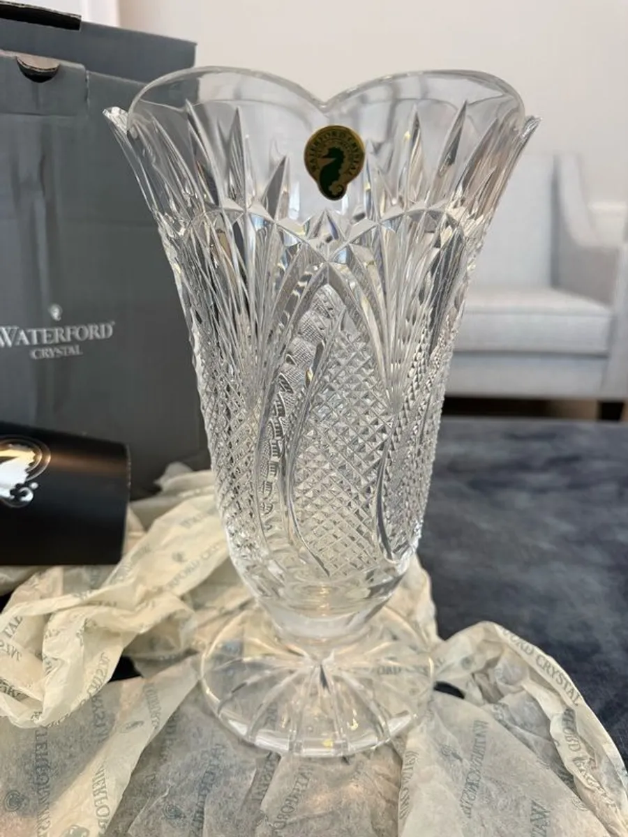 Waterford Crystal : Seahorse 10" vase - Image 1