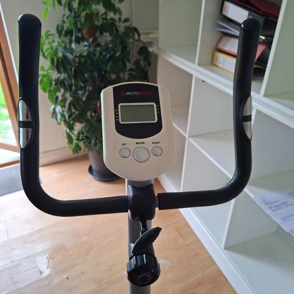 Exercise bike - Image 3