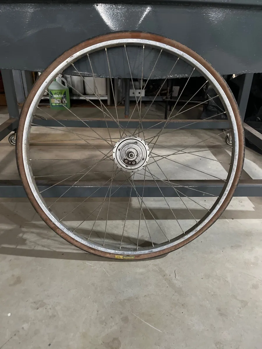 27 Inch Bicycle Wheel with Built in Dynamo - Image 1