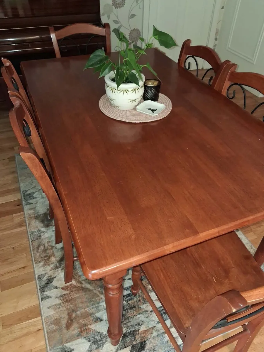 Dining table with 6 chairs - Image 2