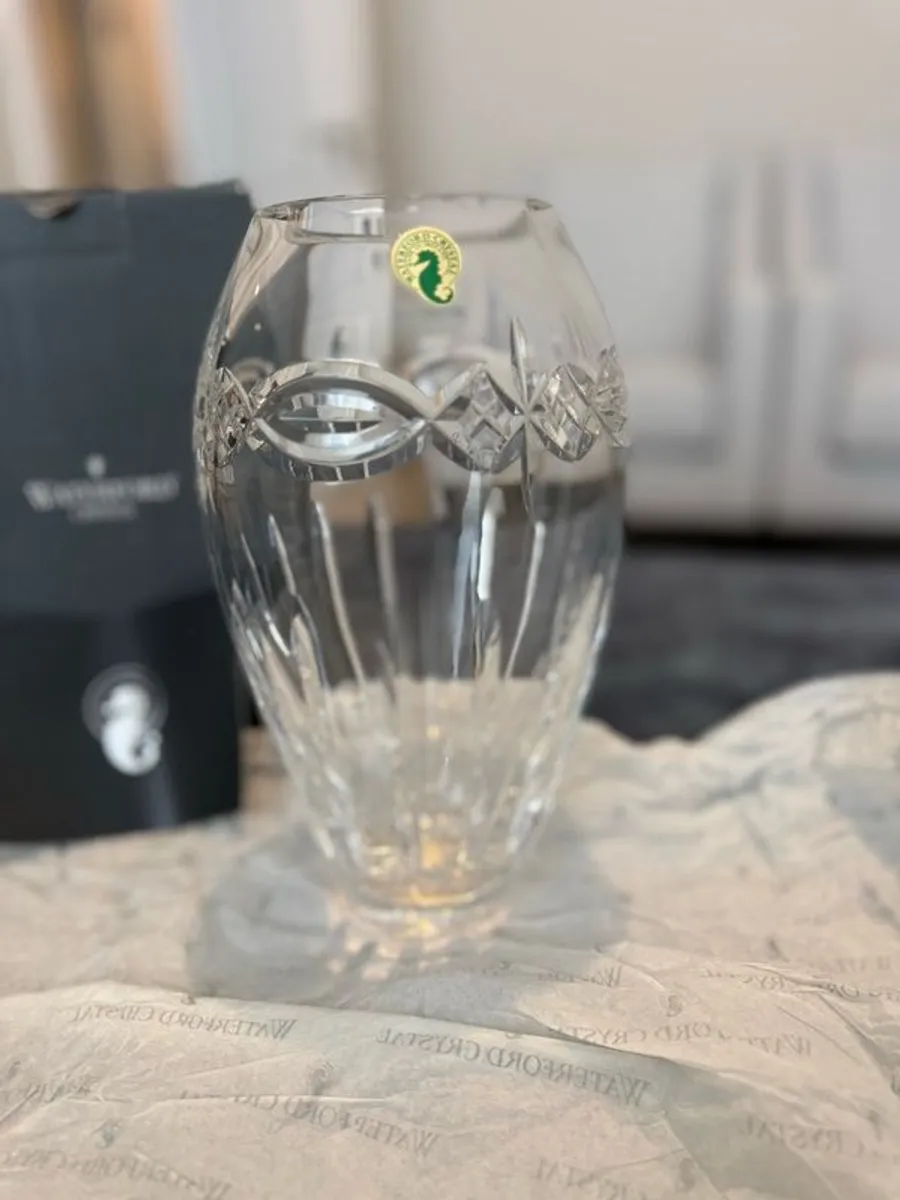 Waterford Crystal : Dolmen 9" vase - Image 3