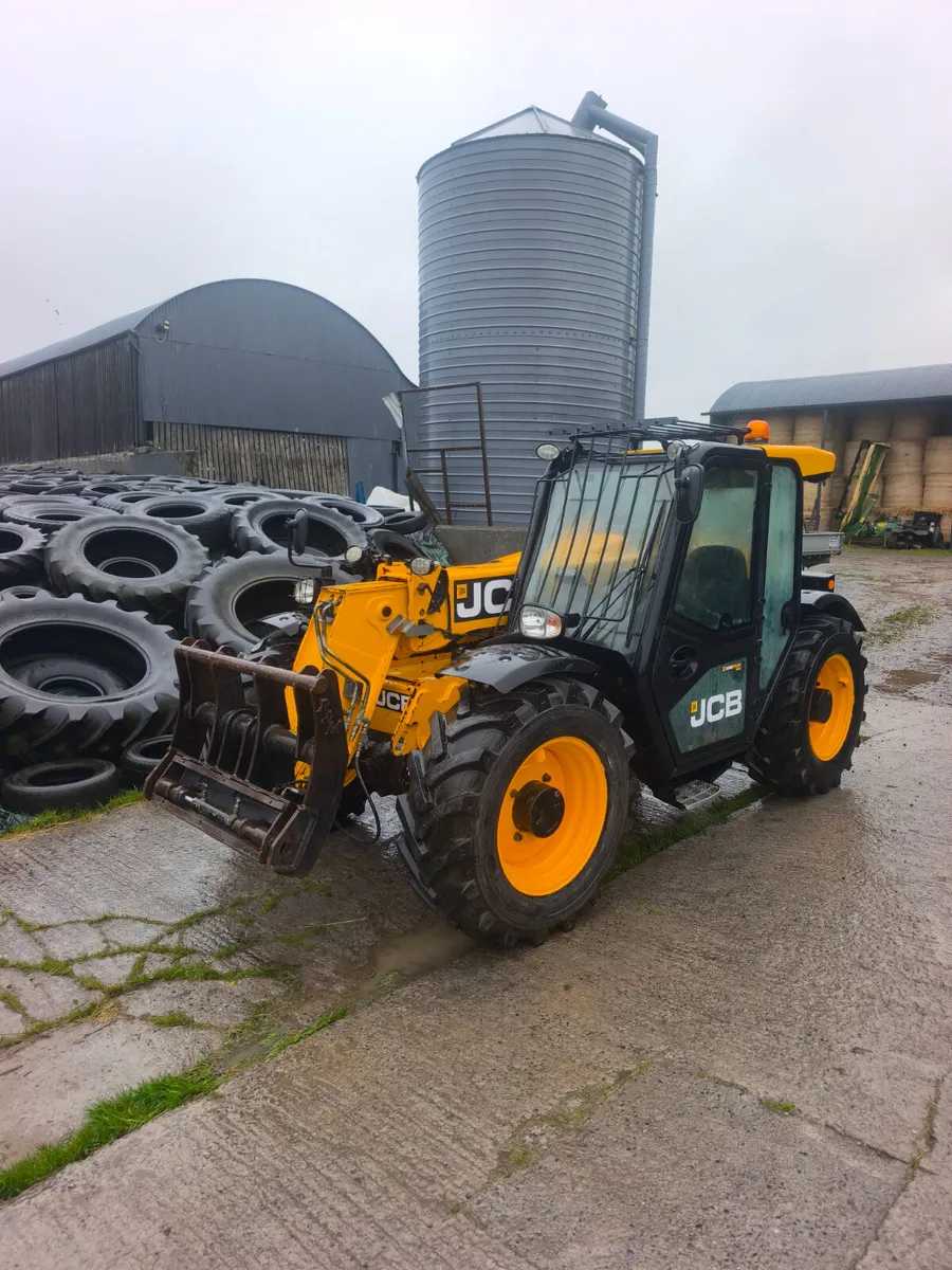 JCB 527-58 telehandler - Image 3