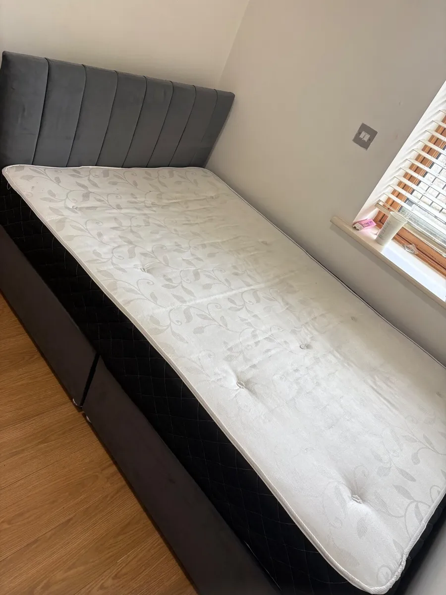 Small double bed - Image 1