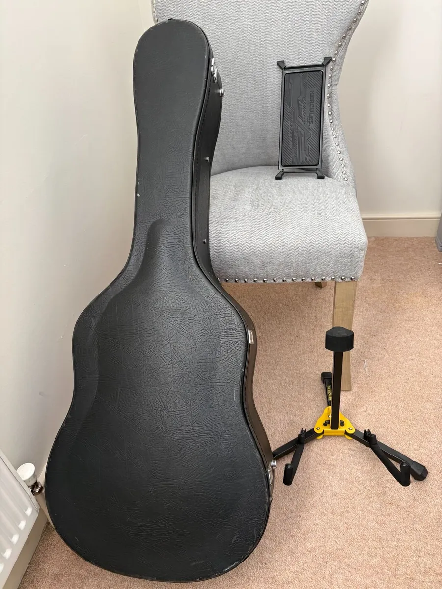 Yamaha Guitar and Accessories - Image 4