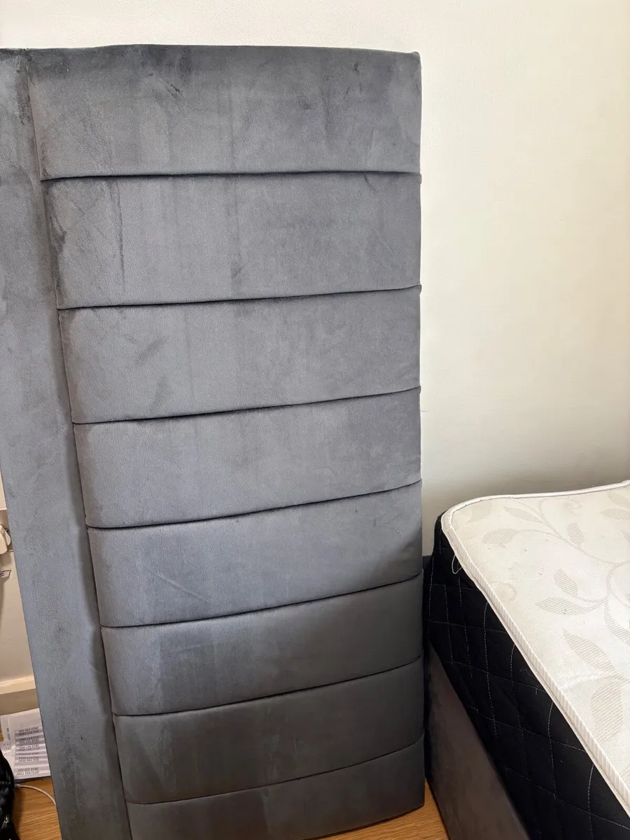Small double bed - Image 4
