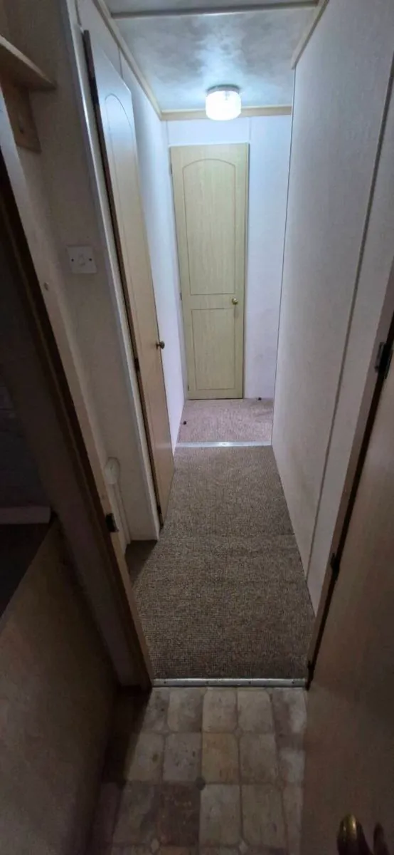 Mobile Home - Image 3