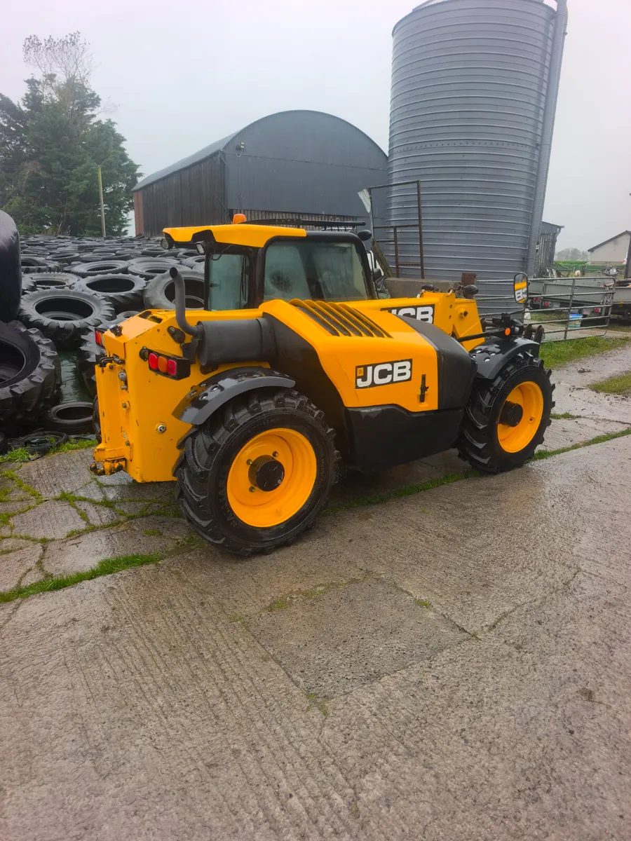 JCB 527-58 telehandler - Image 1