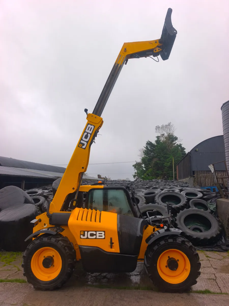 JCB 527-58 telehandler - Image 2