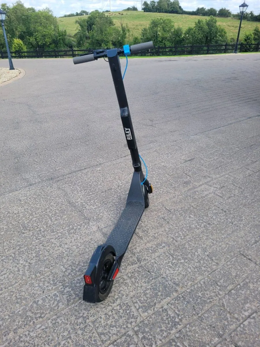 Riley electric scooter - Image 4