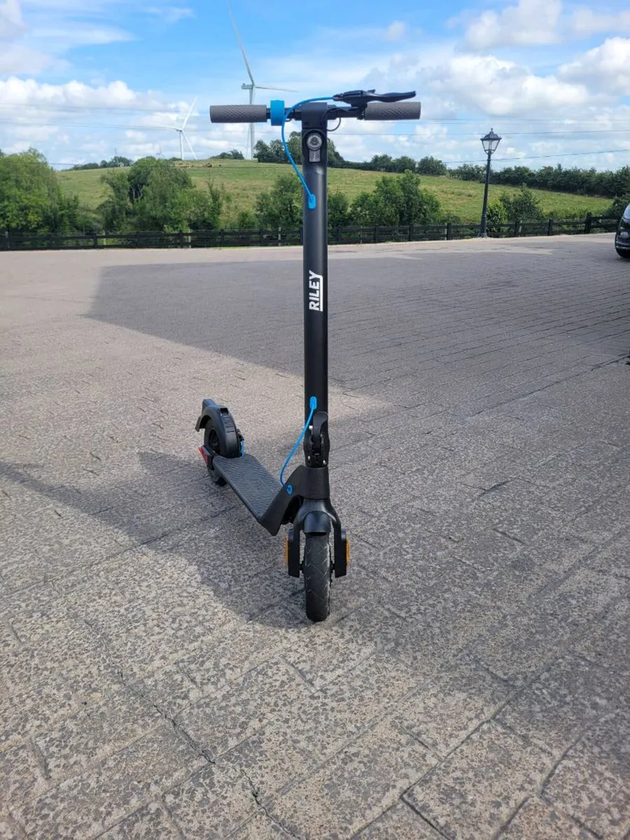 Riley electric scooter - Image 1