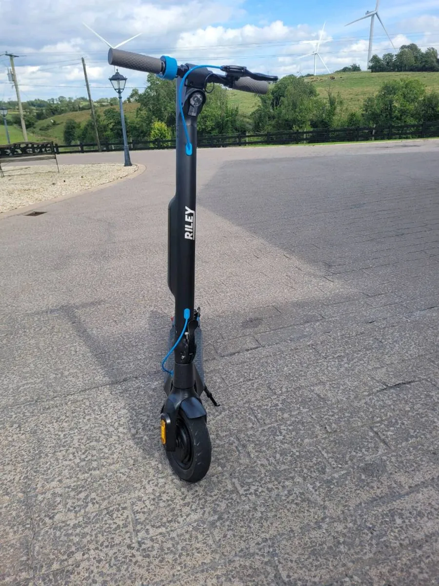 Riley electric scooter - Image 3